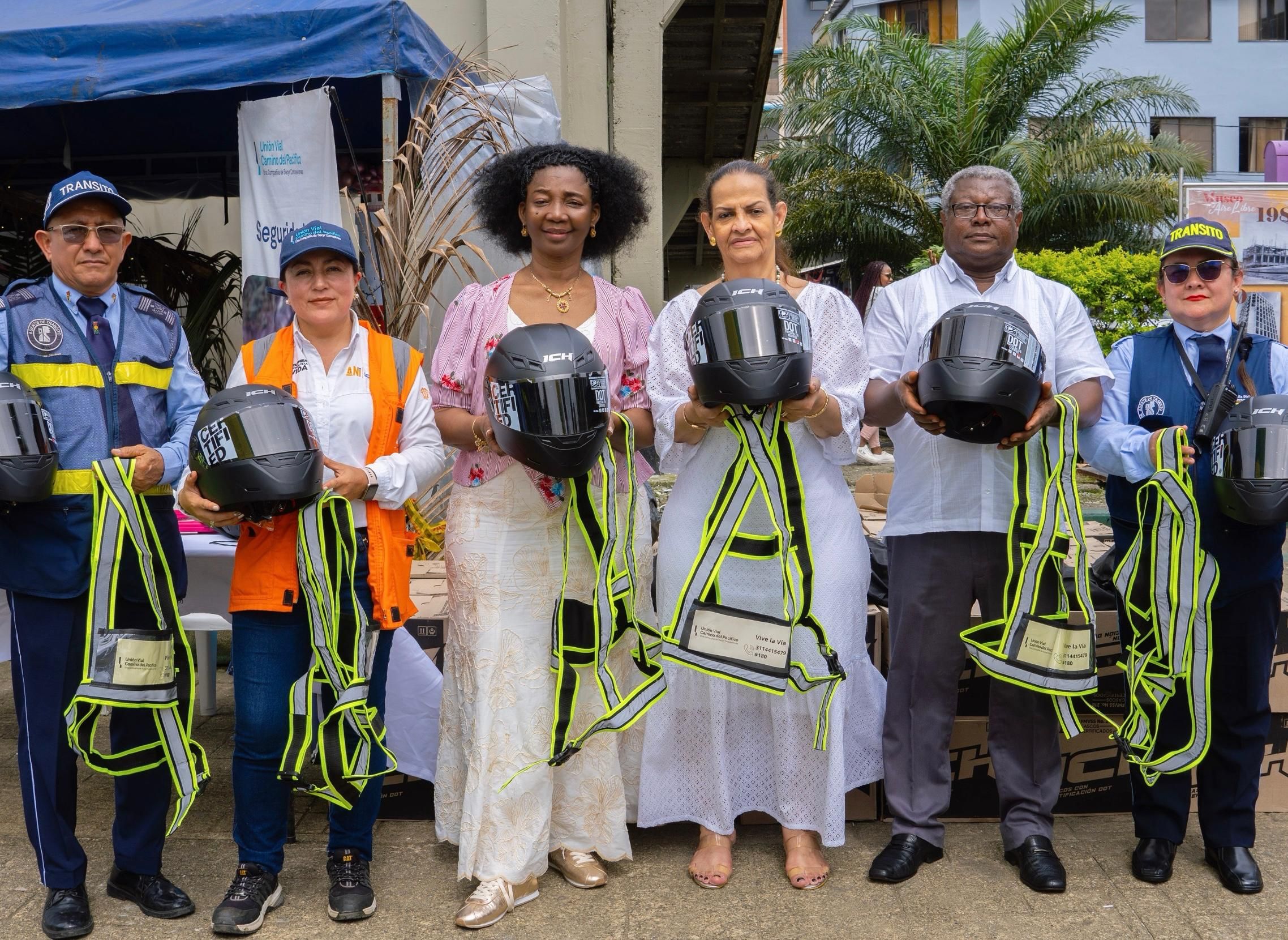 Alcald&iacute;a de Buenaventura fortalece la seguridad vial con entrega de dotaci&oacute;n a los agentes de la secretar&iacute;a de tr&aacute;nsito