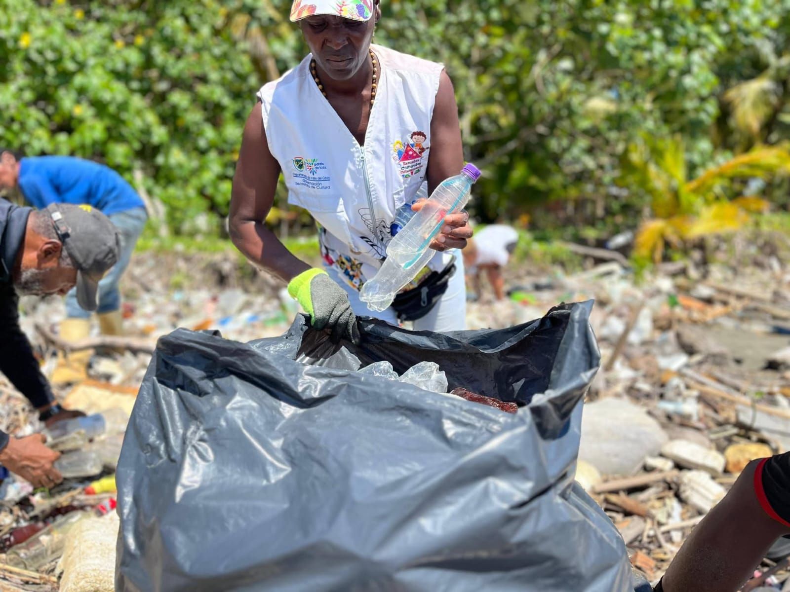Alcald&iacute;a Distrital de Buenaventura reafirma su compromiso con el territorio a trav&eacute;s de acciones concretas en Baz&aacute;n Bocana