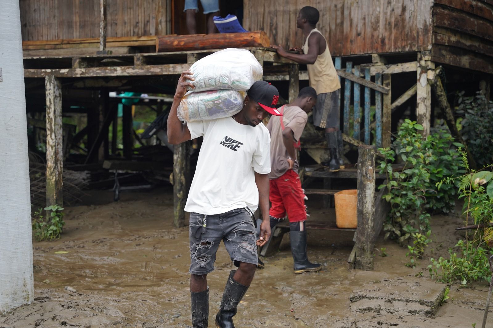 Alcald&iacute;a de Buenaventura lleg&oacute; al r&iacute;o Cajambre con atenci&oacute;n inmediata y ayudas humanitarias