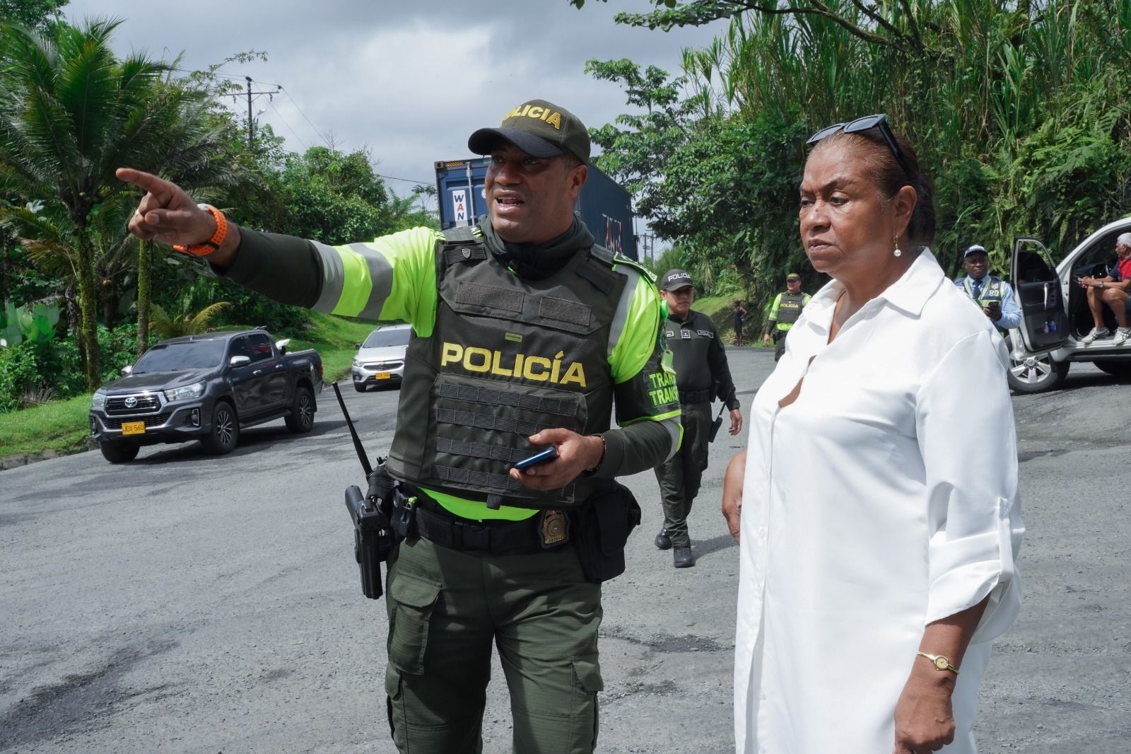 Alcald&iacute;a Distrital y Fuerza P&uacute;blica despliegan operativos de seguridad en la v&iacute;a al mar de Buenaventura