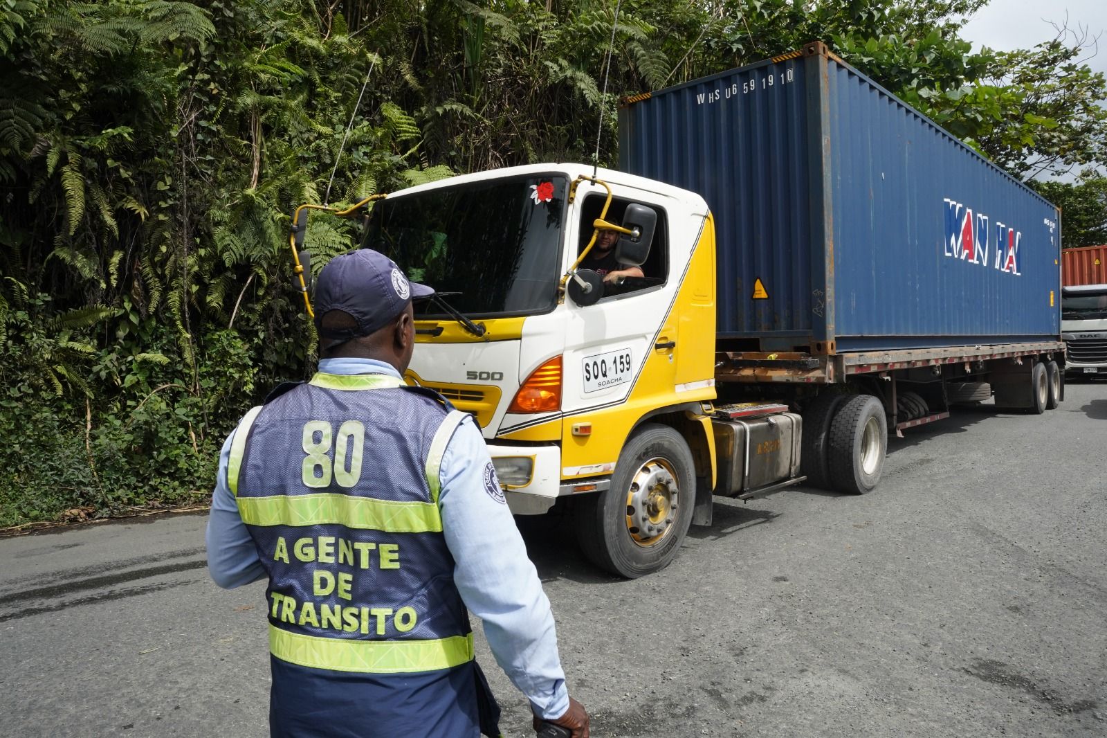 Alcald&iacute;a Distrital y Fuerza P&uacute;blica despliegan operativos de seguridad en la v&iacute;a al mar de Buenaventura