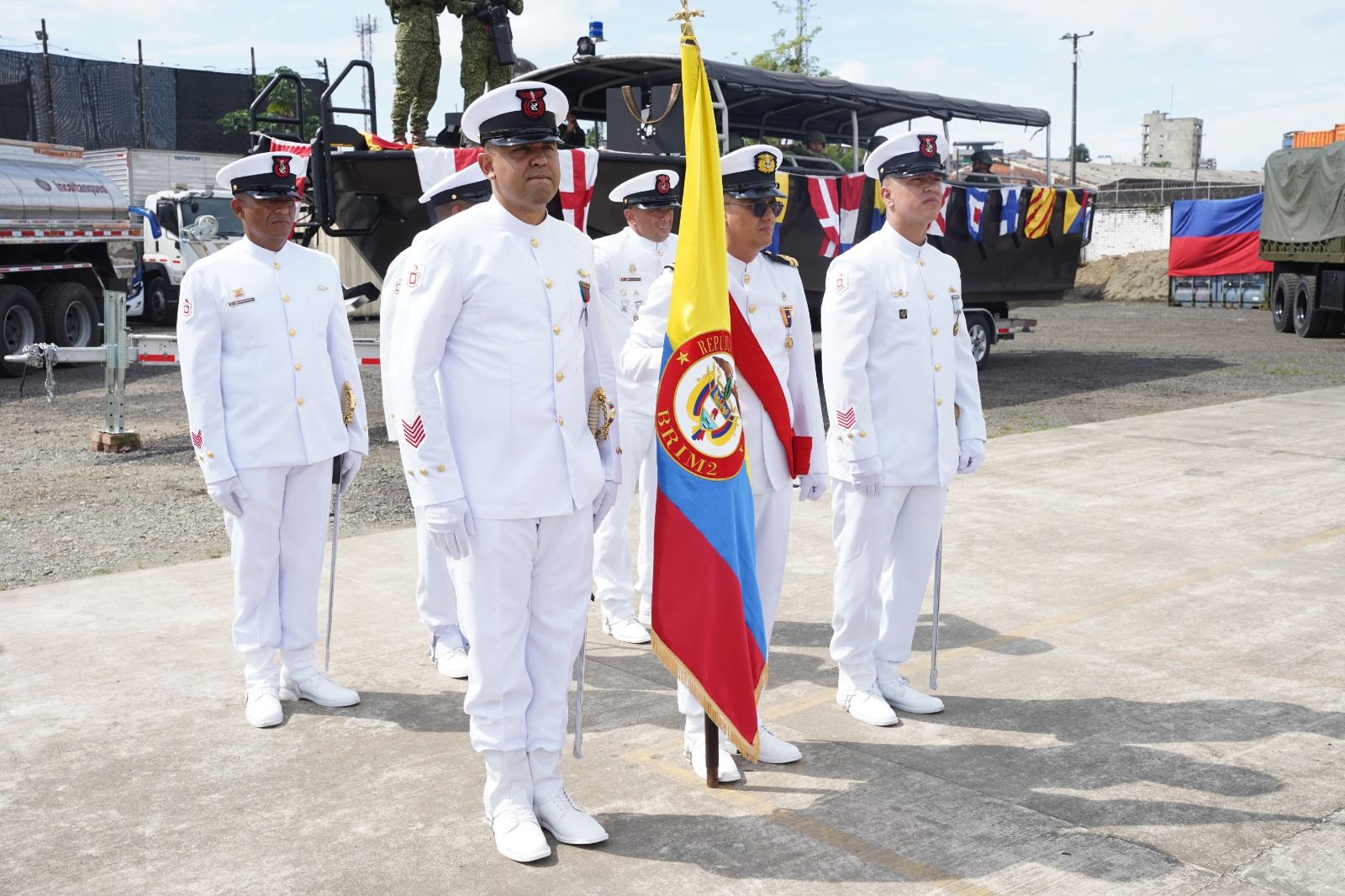 Buenaventura fortalece su liderazgo militar Alcald&iacute;a condecora al comandante saliente y da la bienvenida a un nuevo Brigadier General