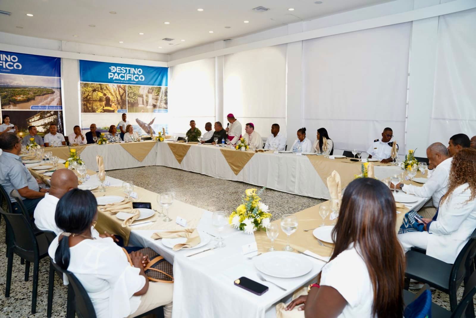 Alcald&iacute;a Distrital de Buenaventura entreg&oacute; la Llave de la Ciudad al Nuncio Apost&oacute;lico en Colombia