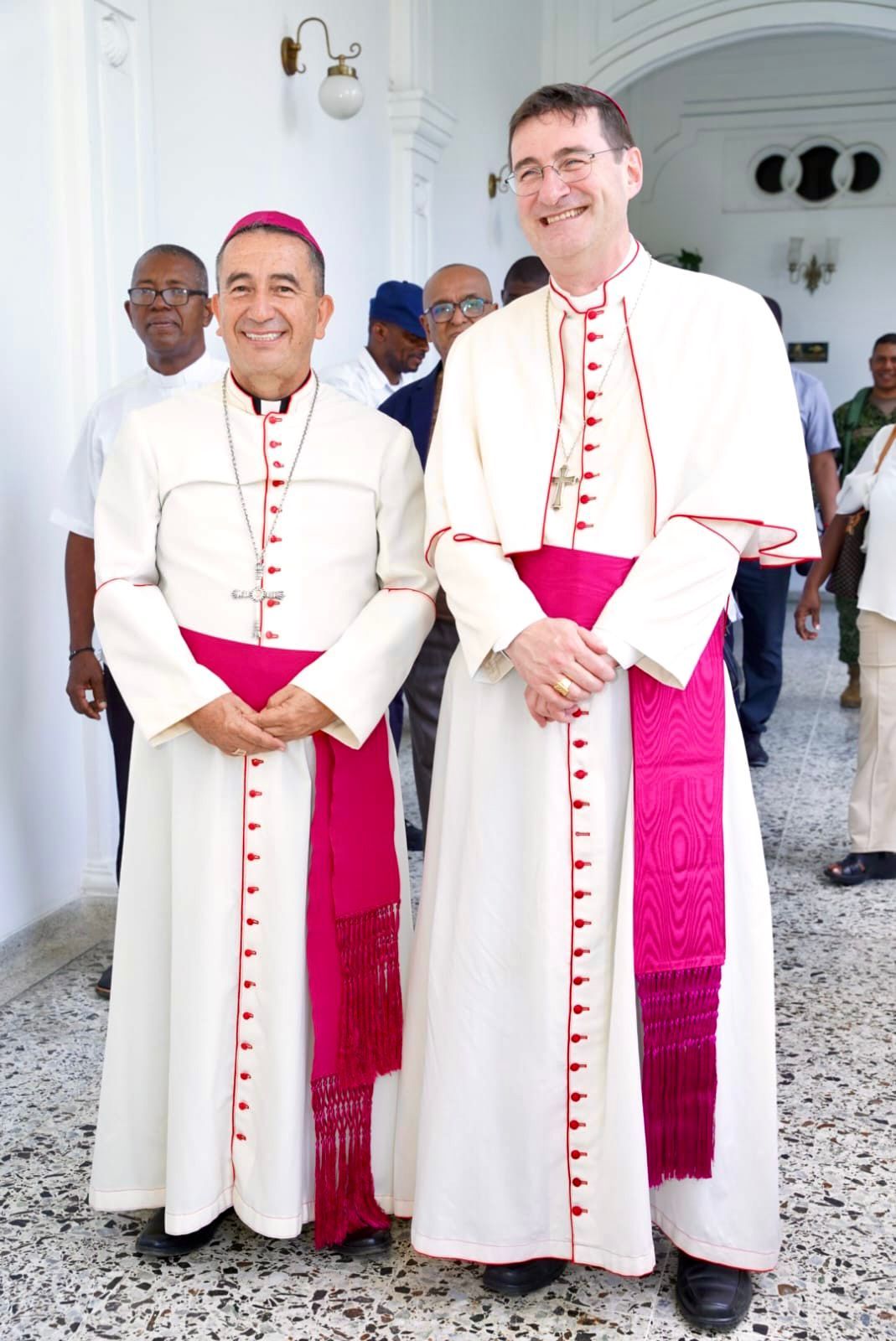 Alcald&iacute;a Distrital de Buenaventura entreg&oacute; la Llave de la Ciudad al Nuncio Apost&oacute;lico en Colombia