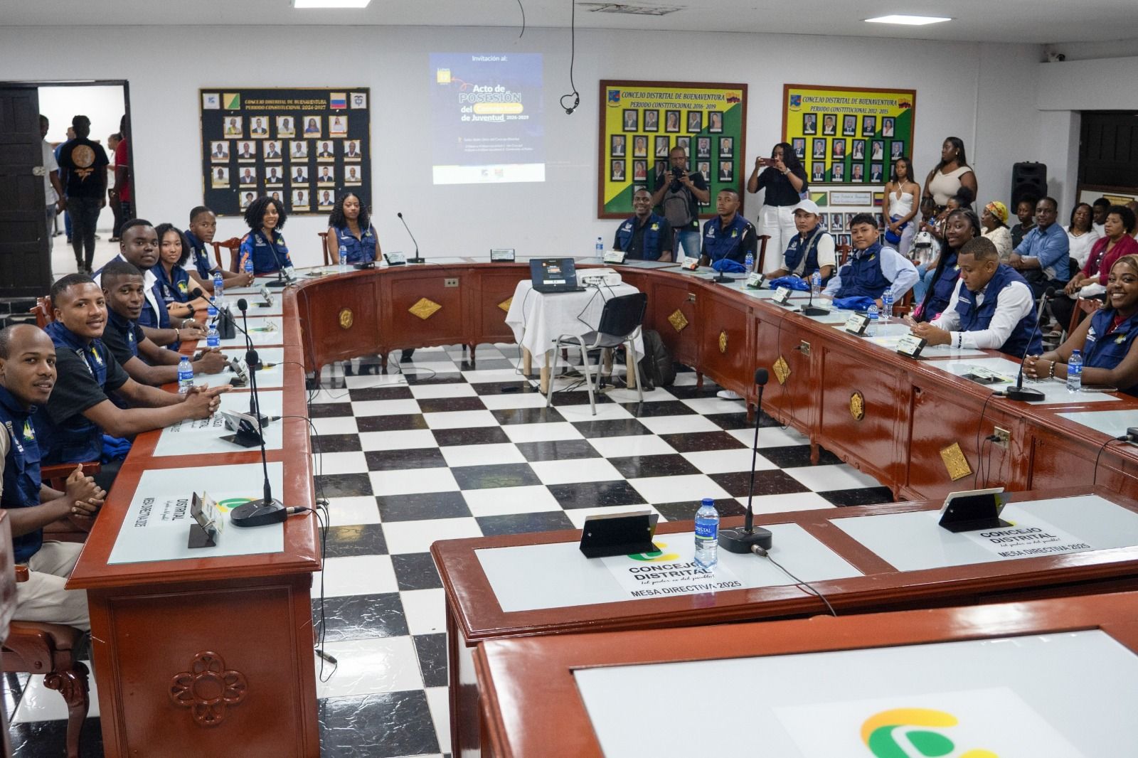 Alcald&iacute;a Distrital posesion&oacute; a los integrantes del Consejo Distrital de Juventudes