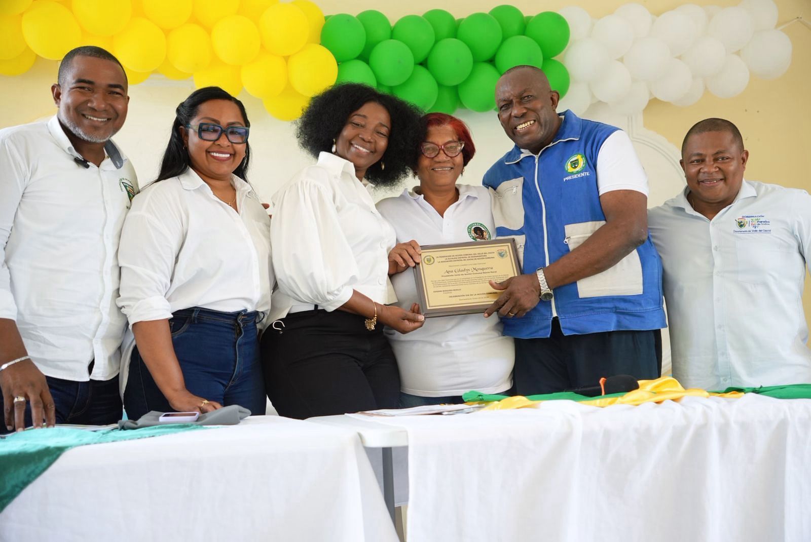 Alcald&iacute;a de Buenaventura reafirma su compromiso con la acci&oacute;n comunal en jornada de reconocimiento