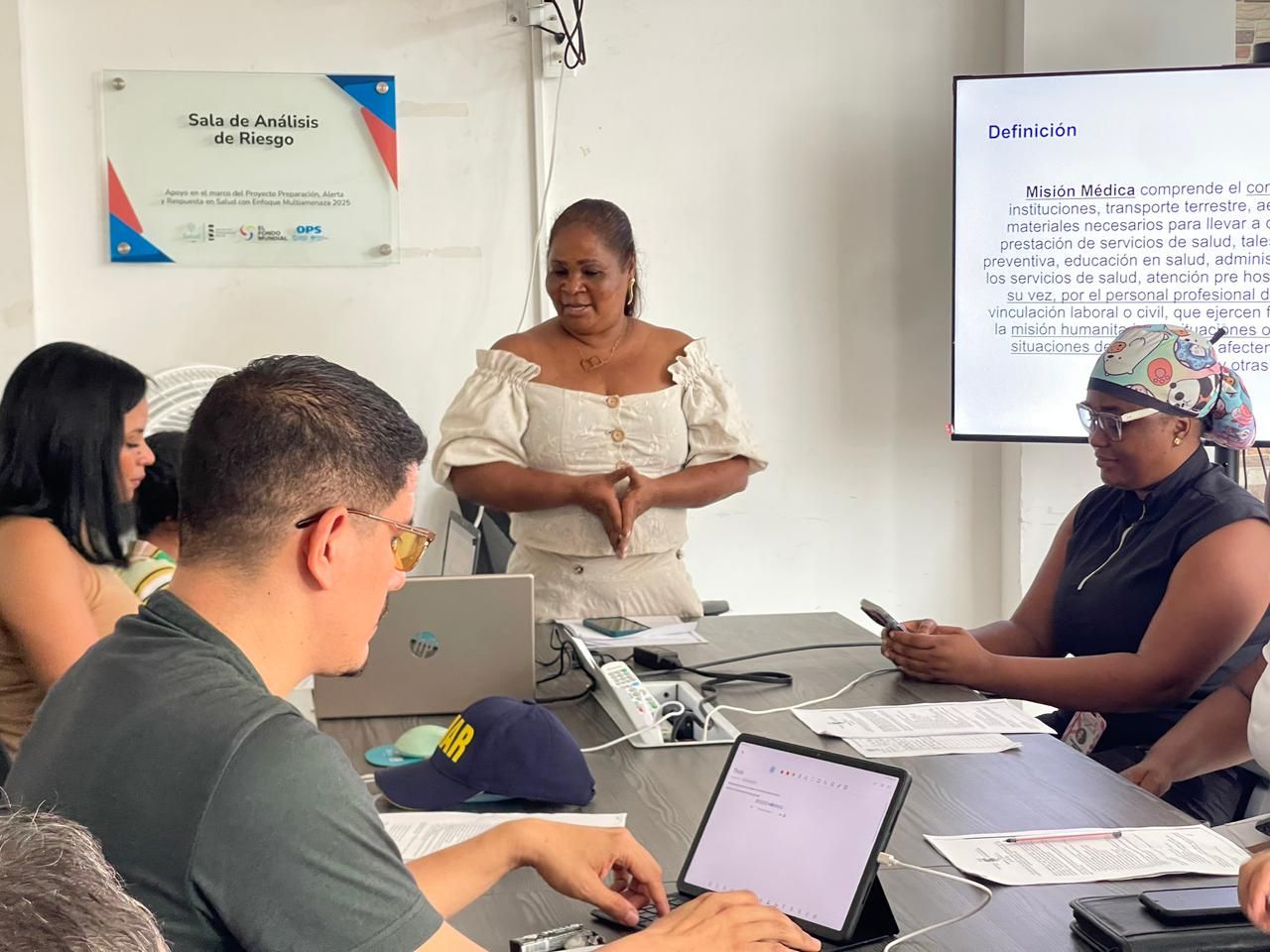 Distrito de Buenaventura fortalece la protecci&oacute;n y operatividad del sistema de salud mediante las Mesas de Misi&oacute;n M&eacute;dica y el CRUE