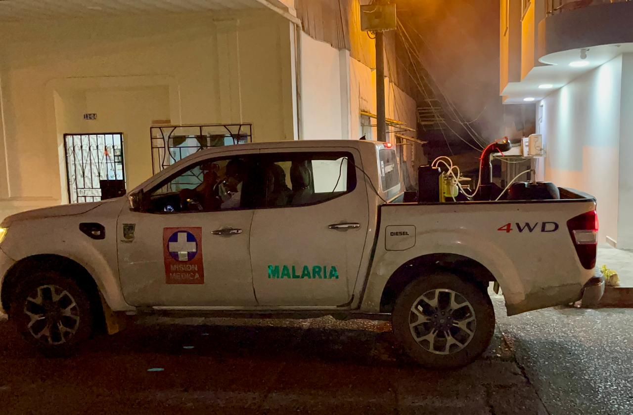 Distrito despliega fumigaci&oacute;n en Comuna 1 para frenar el dengue, respuesta a petici&oacute;n ciudadana