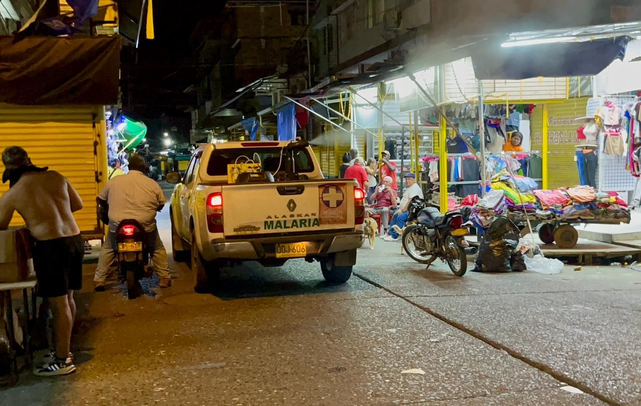 Distrito despliega fumigaci&oacute;n en Comuna 1 para frenar el dengue, respuesta a petici&oacute;n ciudadana