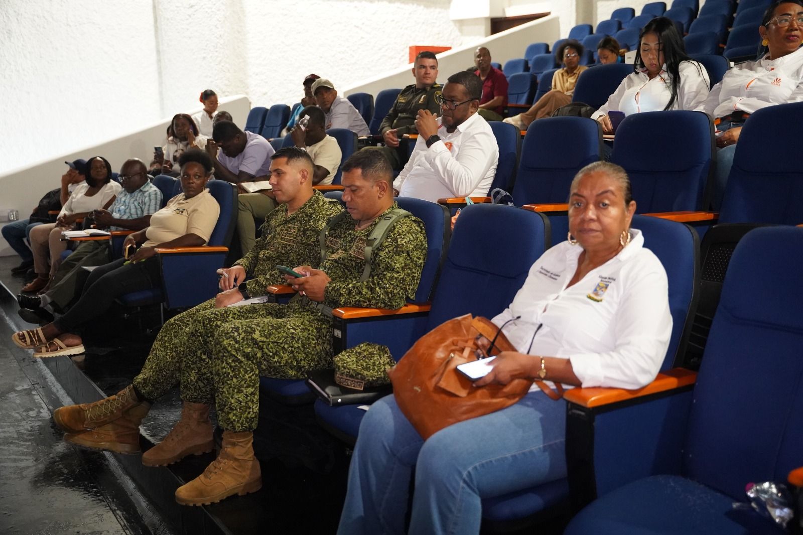 Alcald&iacute;a Distrital de Buenaventura fortalece articulaci&oacute;n institucional con el Consejo Comunitario del Alto y Medio R&iacute;o Dagua