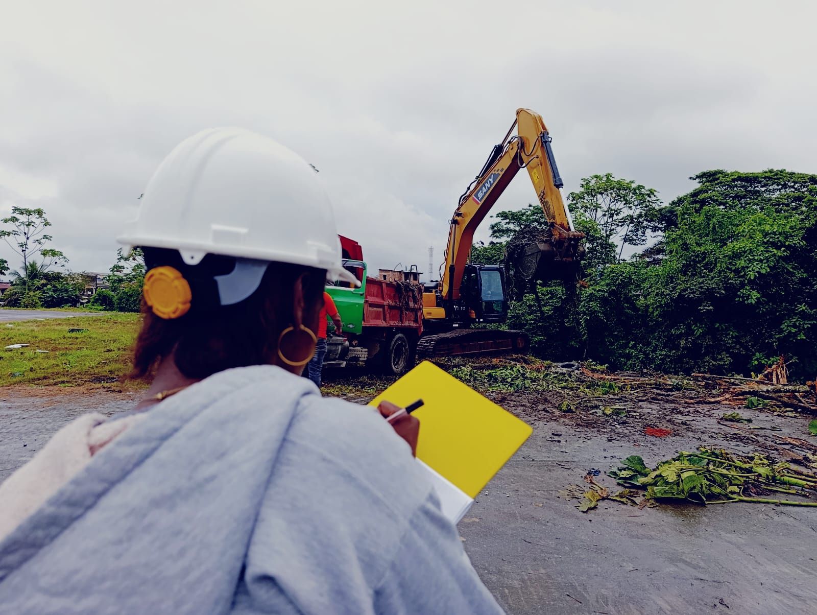Alcald&iacute;a Distrital de Buenaventura lidera acciones de mitigaci&oacute;n contra inundaciones en 14 sectores cr&iacute;ticos