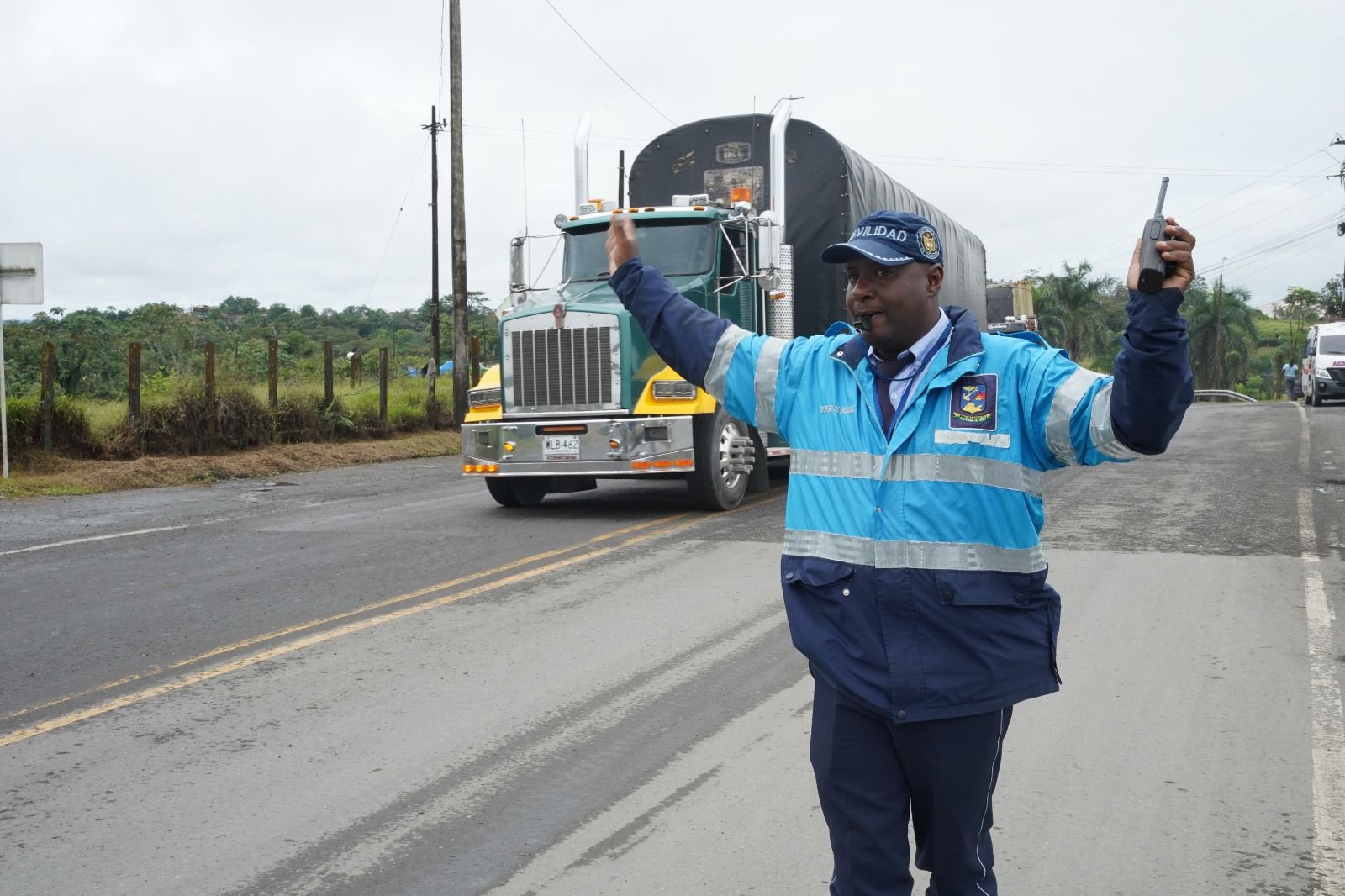 Gobierno Distrital y Nacional acuerdan con transportadores el fin del bloqueo en la v&iacute;a al mar de Buenaventura