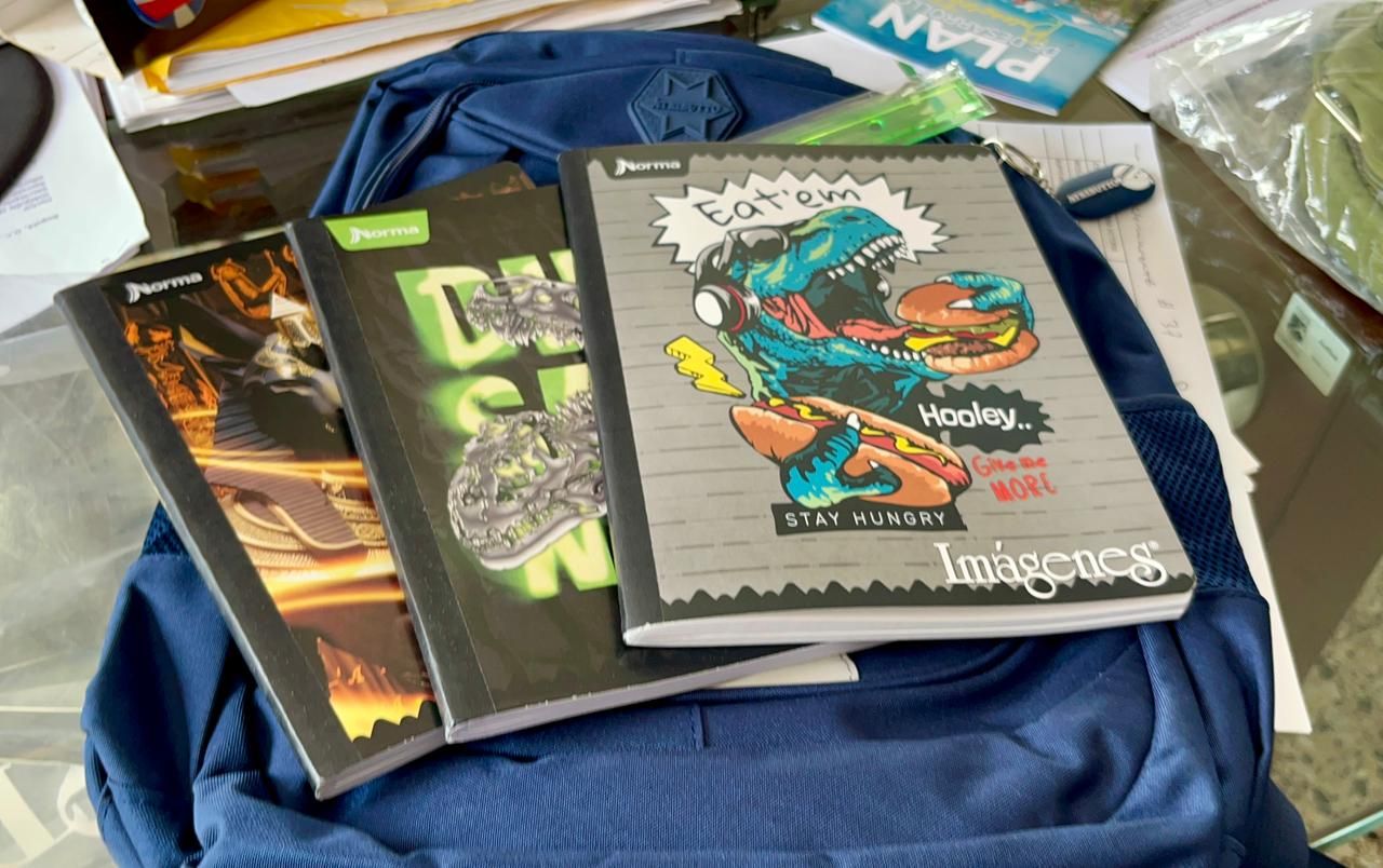 Tres planteles educativos fueron beneficiados con la entrega de kits escolares por parte de la Alcald&iacute;a Distrital y aliados estrat&eacute;gicos