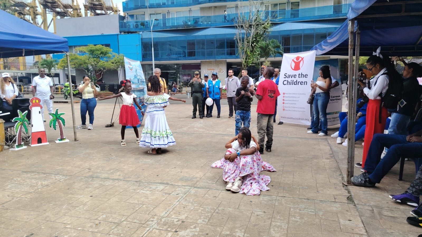 Buenaventura conmemor&oacute; el D&iacute;a Internacional de las Manos Rojas y reiter&oacute; el rechazo a la vinculaci&oacute;n de menores en el conflicto armado