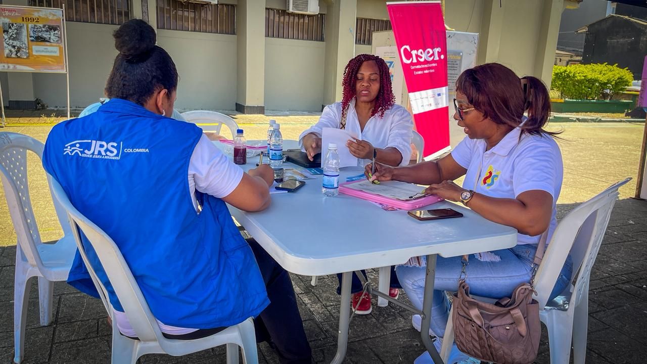 Secretar&iacute;a de Etnoeducaci&oacute;n y el Servicio Jesuita a Refugiados adelantaron matriculat&oacute;n en la zona c&eacute;ntrica de la ciudad