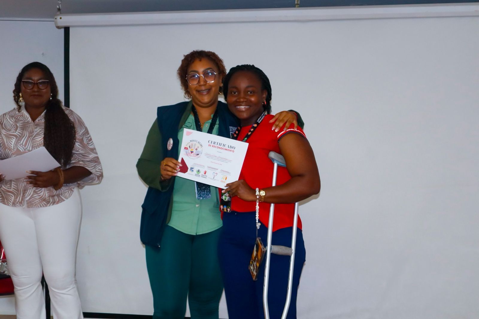 Buenaventura reiter&oacute; su compromiso por la protecci&oacute;n de la ni&ntilde;ez en foro en el marco de la conmemoraci&oacute;n del D&iacute;a Internacional de las Manos Rojas