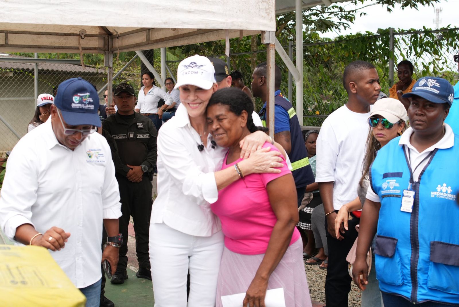 Gobernaci&oacute;n del Valle y Alcald&iacute;a de Buenaventura avanzan en mejoramientos de vivienda por autoconstrucci&oacute;n