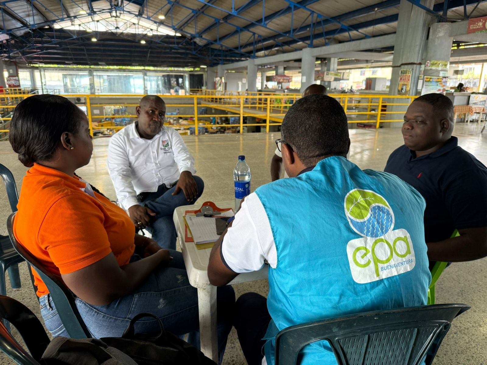 Alcald&iacute;a de Buenaventura fortalece acciones para el manejo adecuado de residuos en Pueblo Nuevo