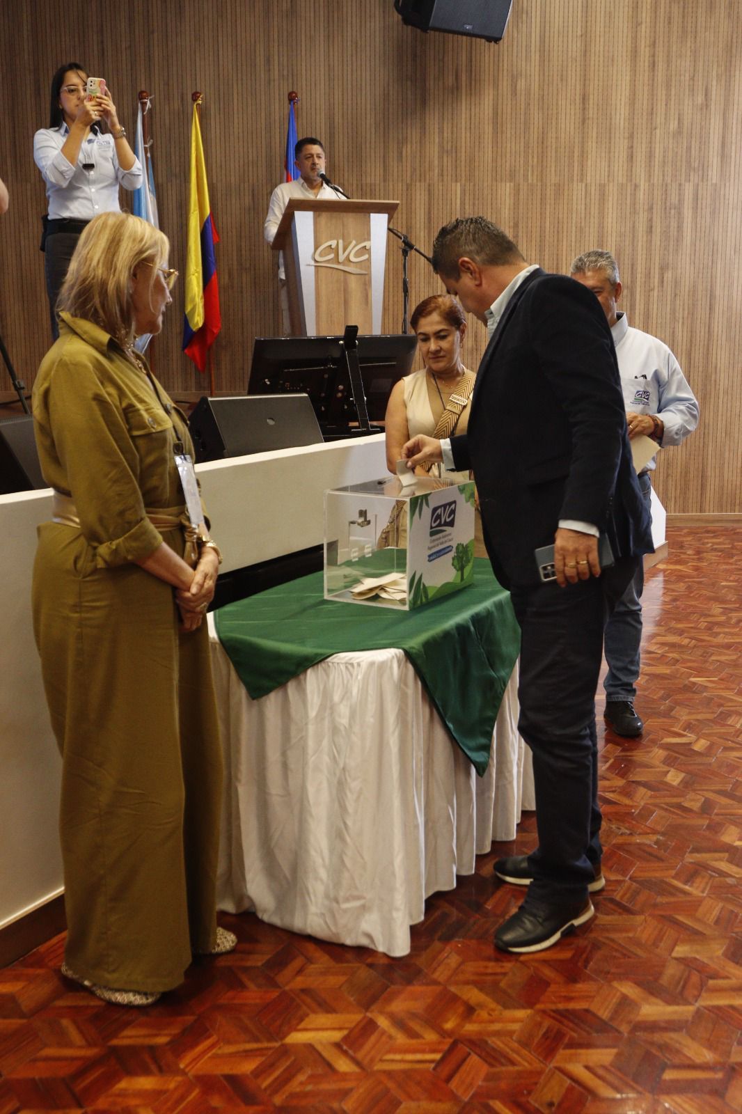 Buenaventura lidera representaci&oacute;n de las alcald&iacute;as en el consejo directivo de la CVC