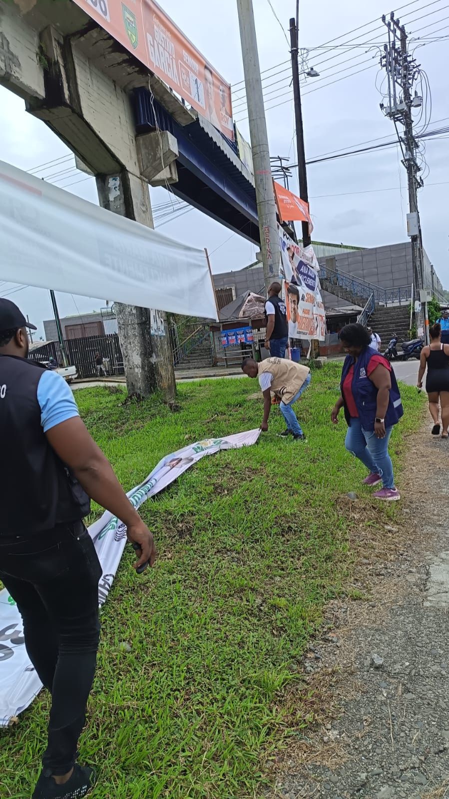 En aras de la transparencia Distrito retira publicidad pol&iacute;tica en zonas no autorizadas