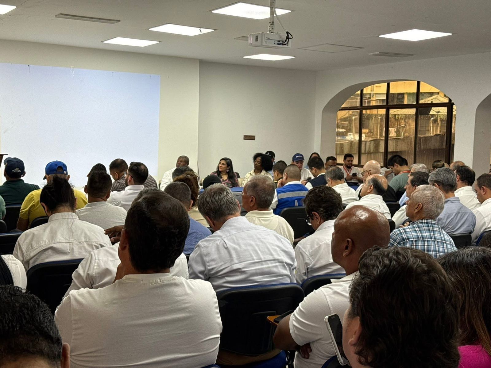 Gobierno Nacional y Alcald&iacute;a Distrital destacan avances del plan de choque para la log&iacute;stica portuaria en Buenaventura