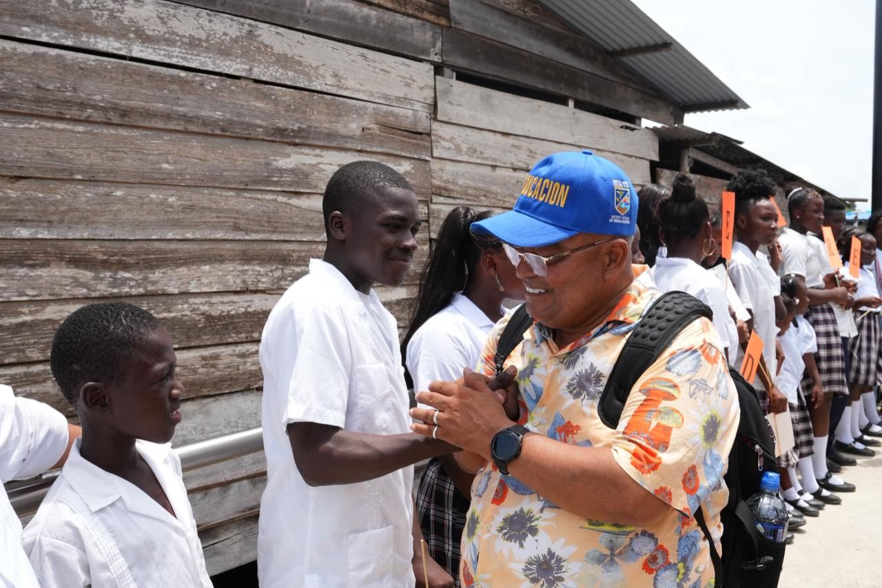 Ministerio de Educaci&oacute;n, Secretar&iacute;a del Ramo de Buenaventura y el FFIE entregaron sede San Luis Gonzaga en el r&iacute;o Cajambre