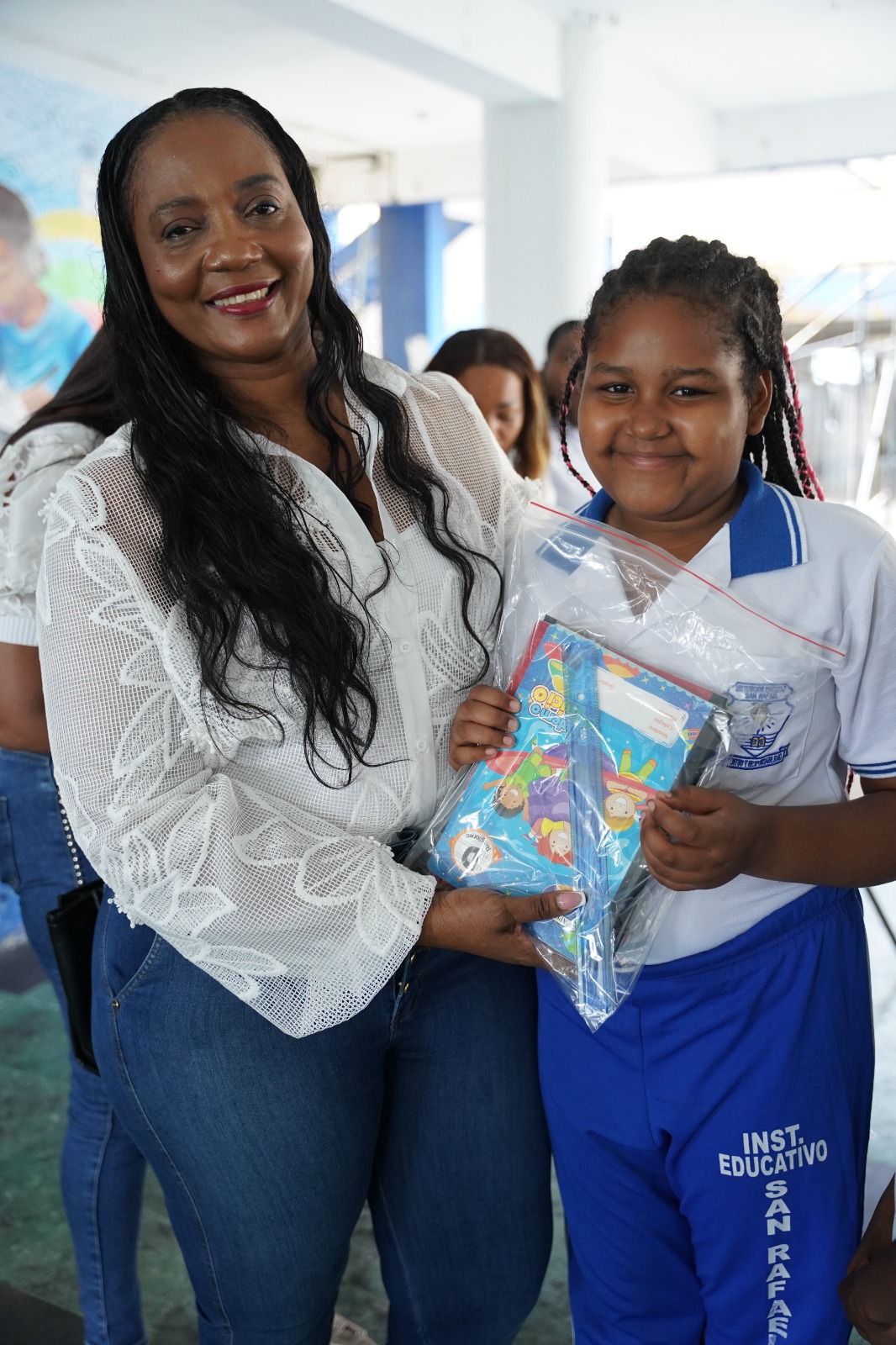 Alcald&iacute;a de Buenaventura entrega &uacute;tiles escolares para garantizar la permanencia educativa