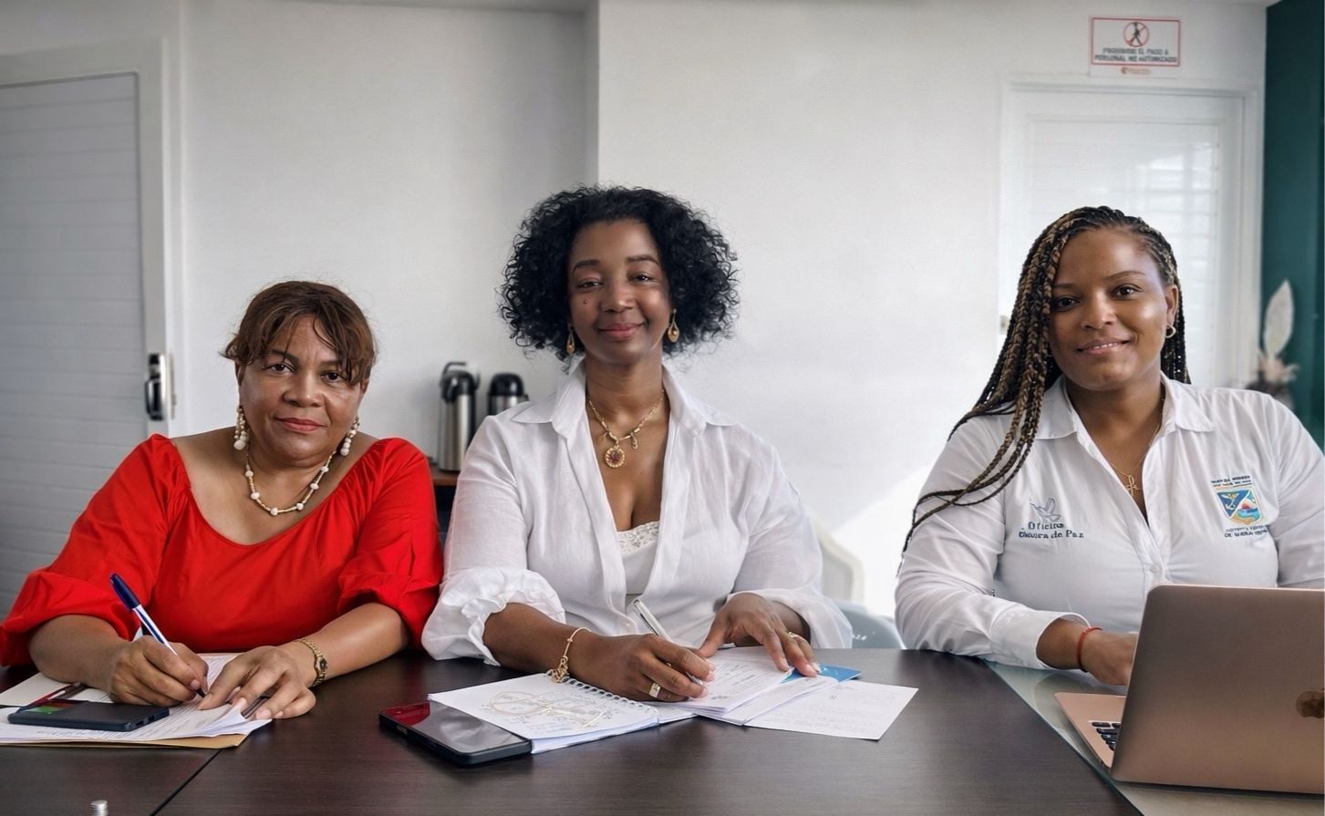 Alcaldesa de Buenaventura lidera importantes avances en la construcci&oacute;n de paz