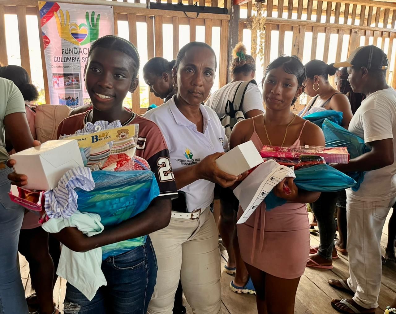 M&aacute;s de 700 personas beneficiadas en jornada de apoyo al desarrollo en La Plata, Bah&iacute;a M&aacute;laga