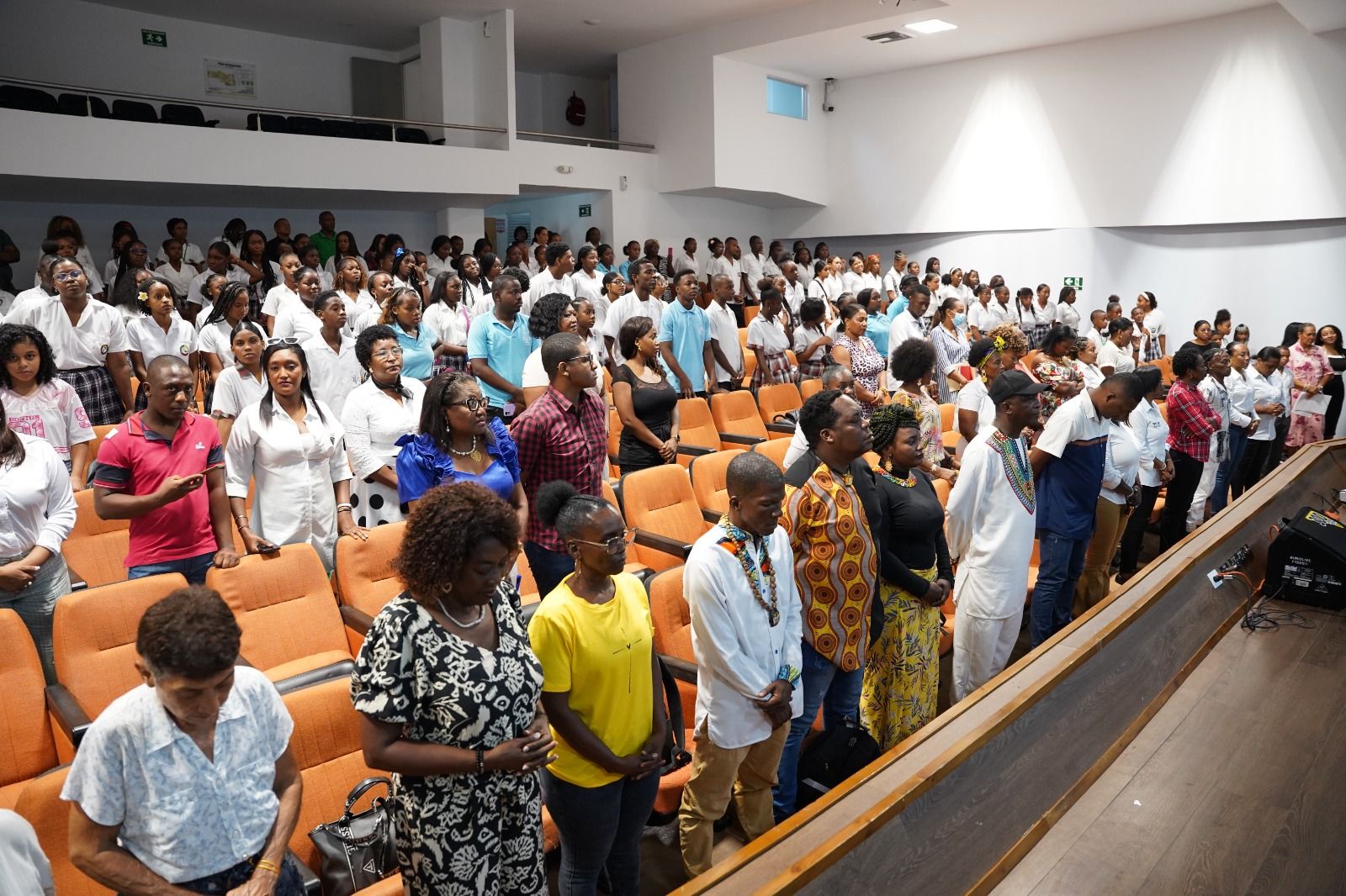 Alcald&iacute;a Distrital entreg&oacute; Medalla al M&eacute;rito Roberto Lozano Batalla a la escritora y poeta Mary Grueso Romero y cerr&oacute; con broche de oro la Semana del Arte y la Literatura 2026