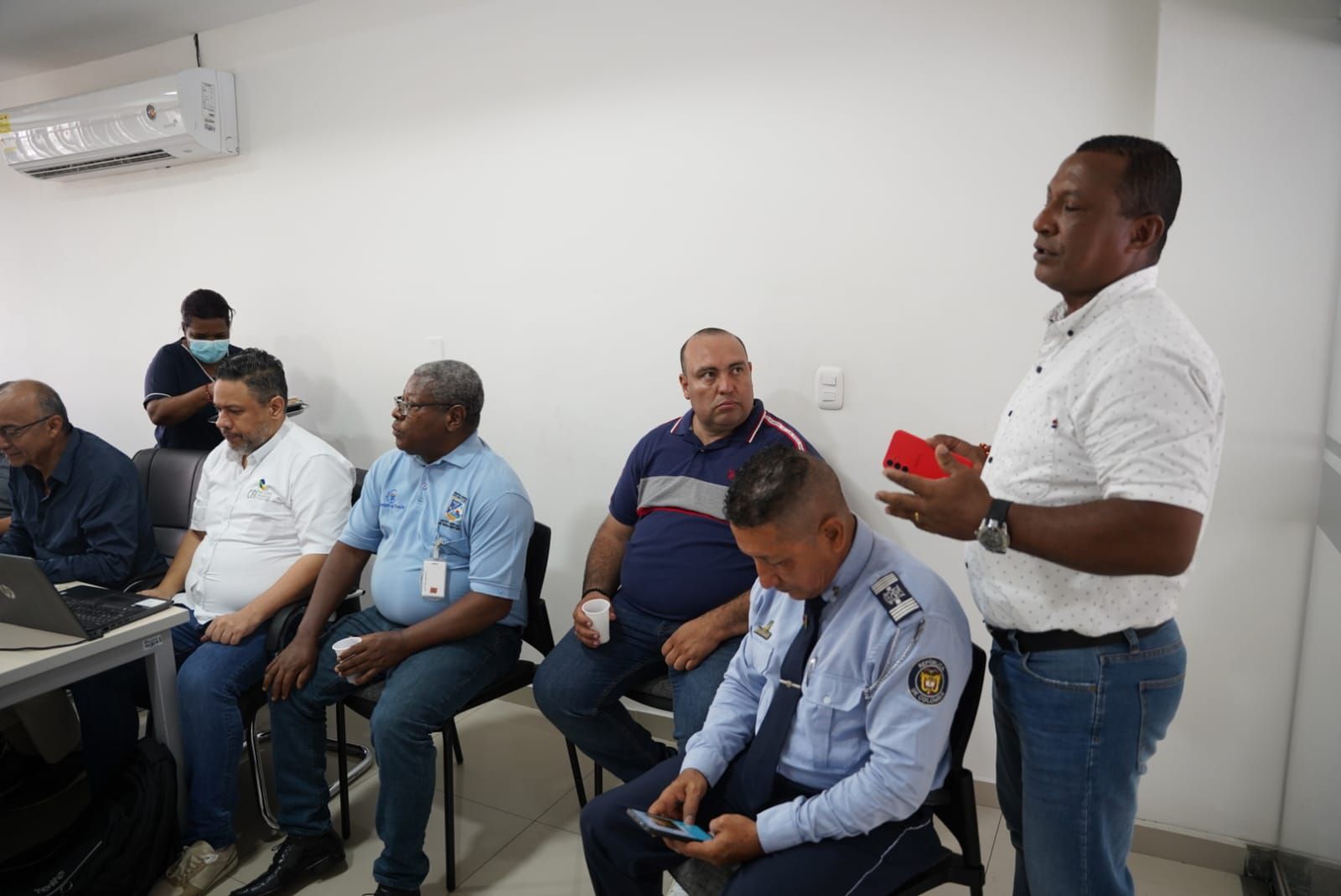 Alcald&iacute;a de Buenaventura destaca avances del plan de choque con gestores de movilidad en la zona portuaria y v&iacute;a alterna