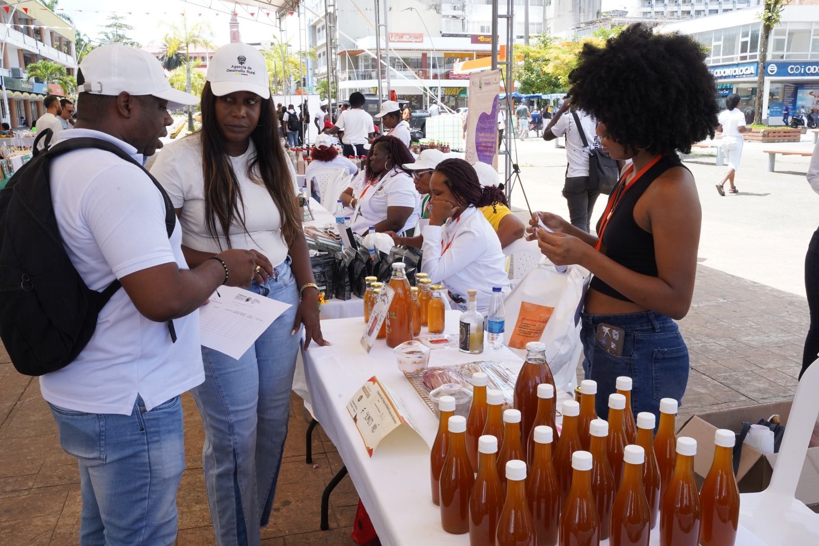 Saberes ancestrales y productos del campo: la Etnoagroferia para la Vida impulsa el desarrollo rural en Buenaventura