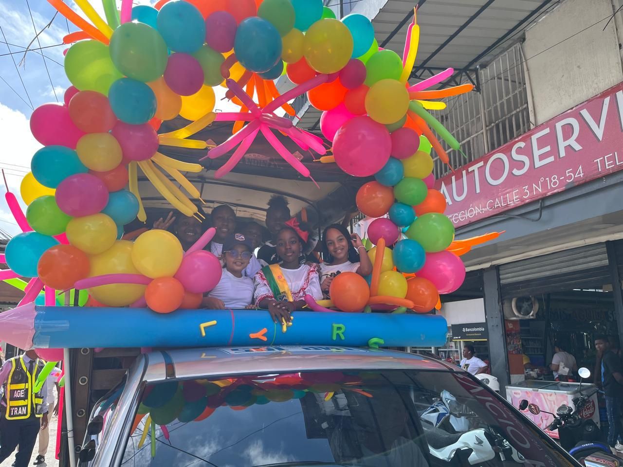 Colorida fiesta por el D&iacute;a de la Ni&ntilde;ez llen&oacute; de alegr&iacute;a, danza y cultura a Buenaventura