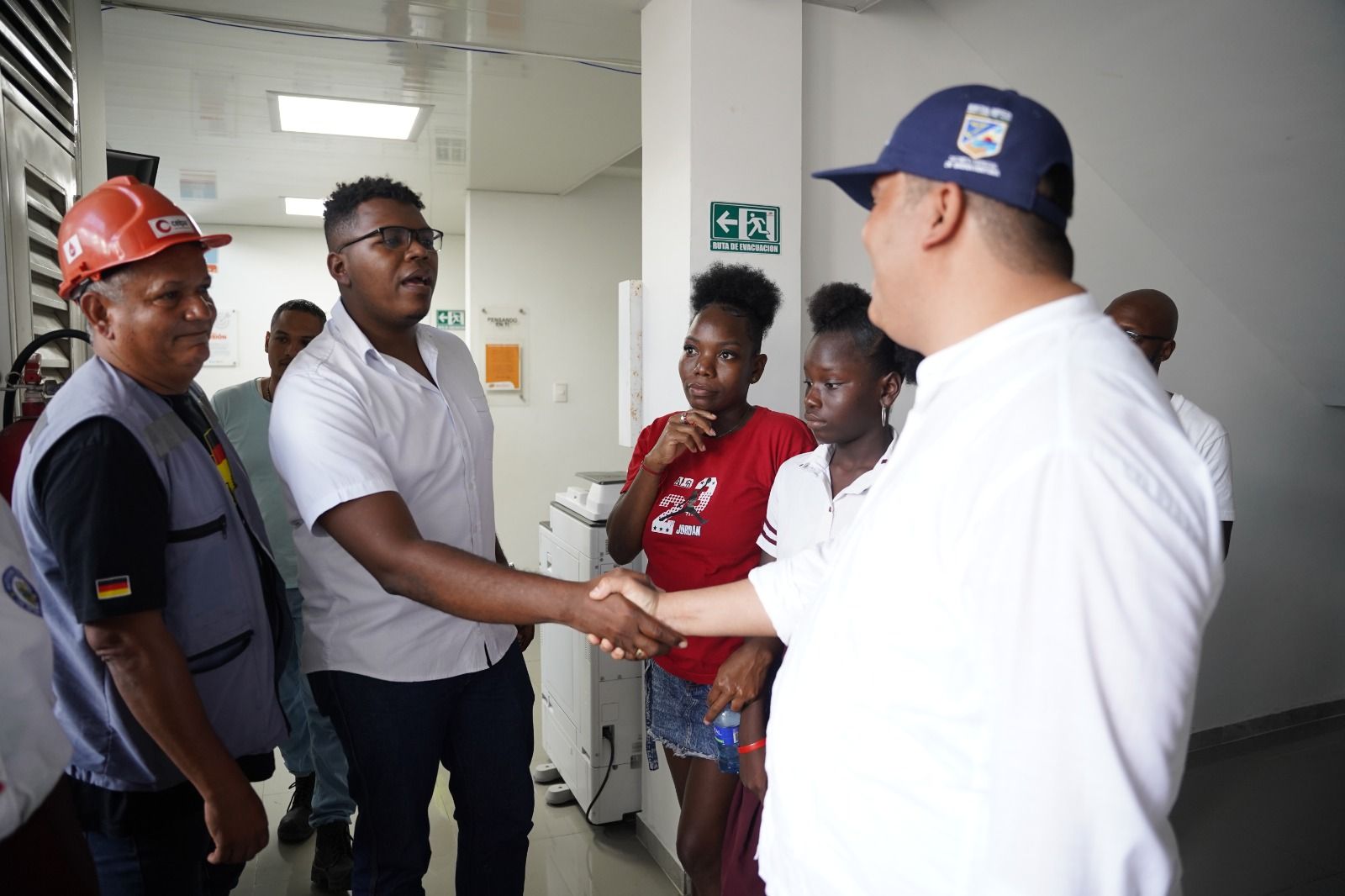 Estudiantes de Buenaventura fortalecen su visi&oacute;n de futuro con visita pedag&oacute;gica a la zona franca CELPA