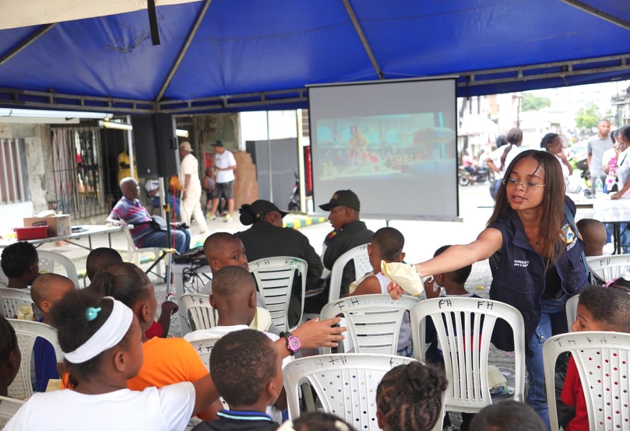 Bellavista vivi&oacute; una jornada de alegr&iacute;a y sana convivencia con Cine al Barrio