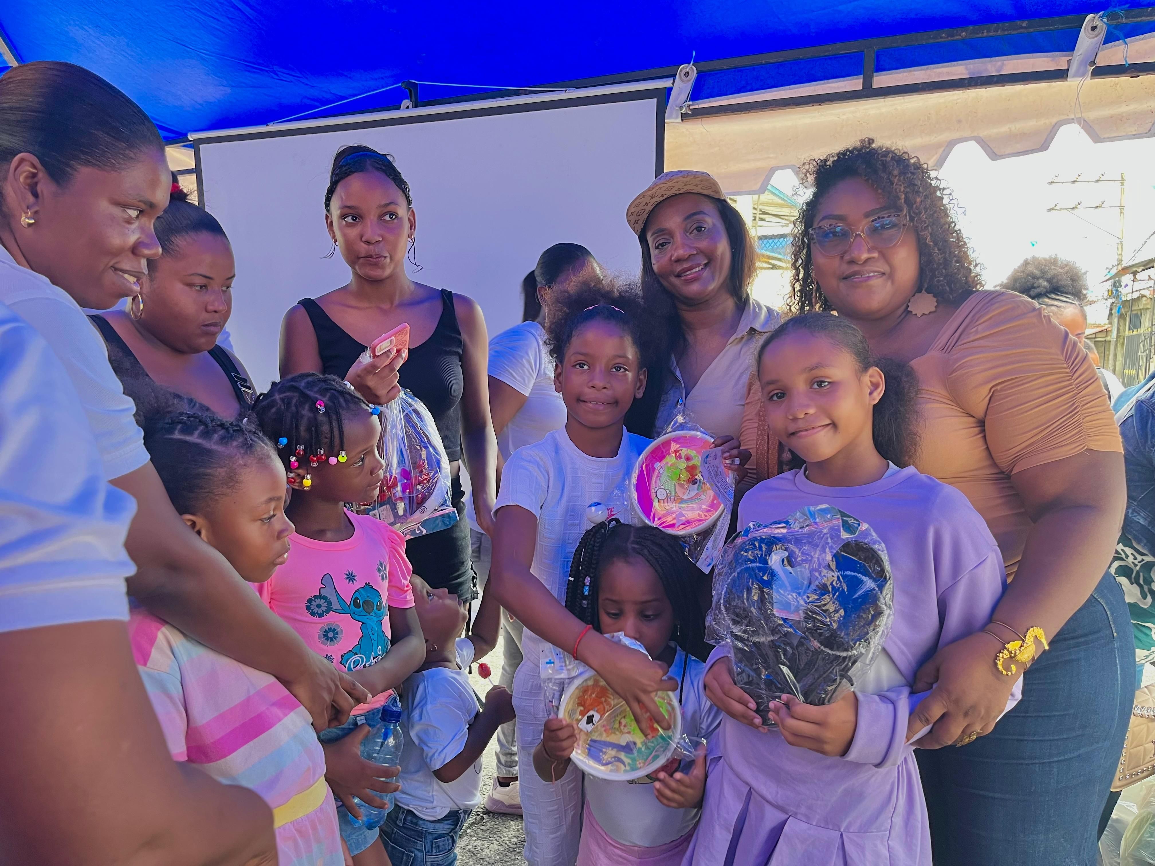 Cine al Barrio llev&oacute; alegr&iacute;a, integraci&oacute;n y sano esparcimiento a la ni&ntilde;ez del barrio Cristal