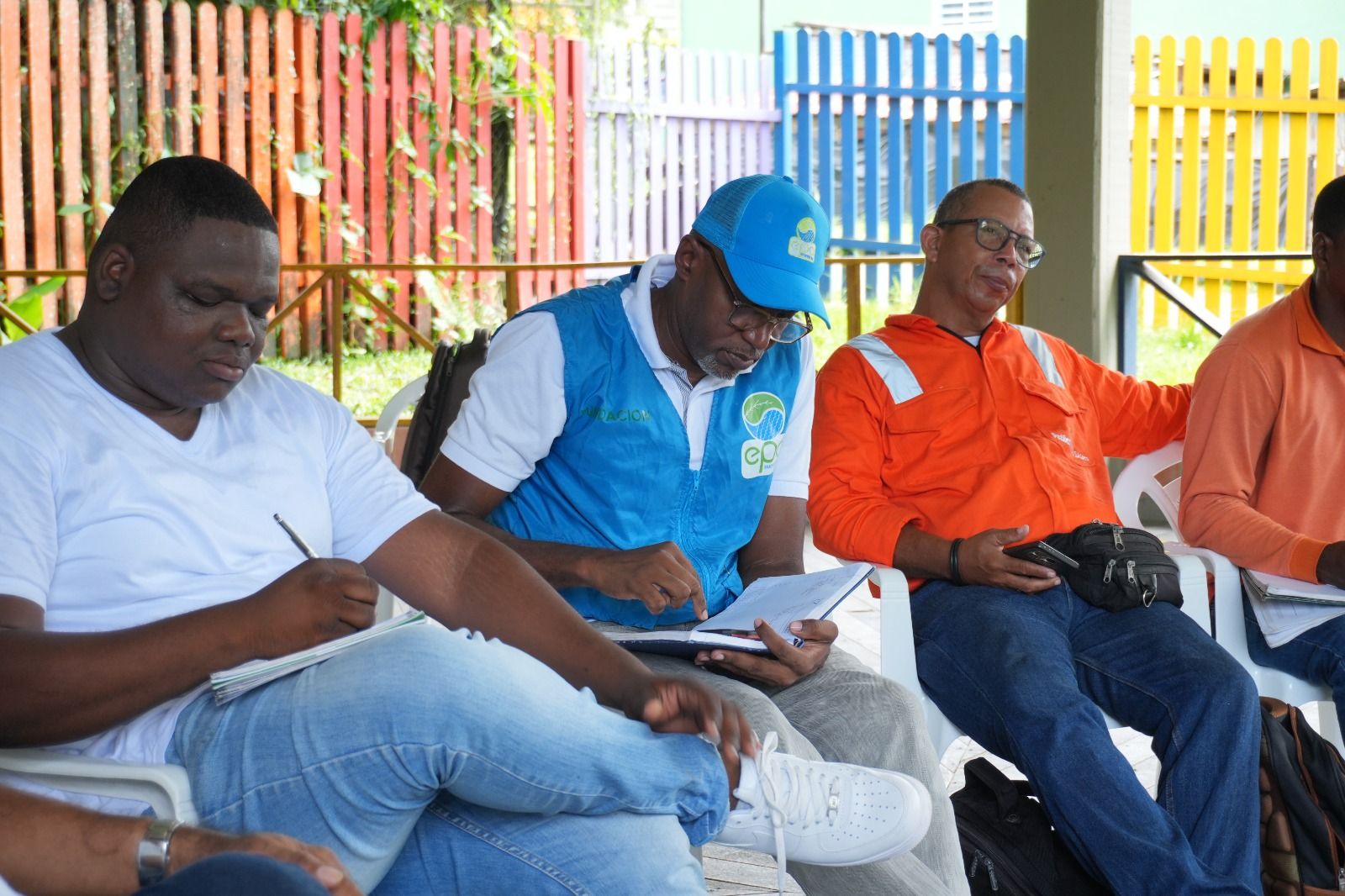 Realizan segunda mesa t&eacute;cnica para buscar soluciones a la recolecci&oacute;n de residuos s&oacute;lidos en la comuna 12