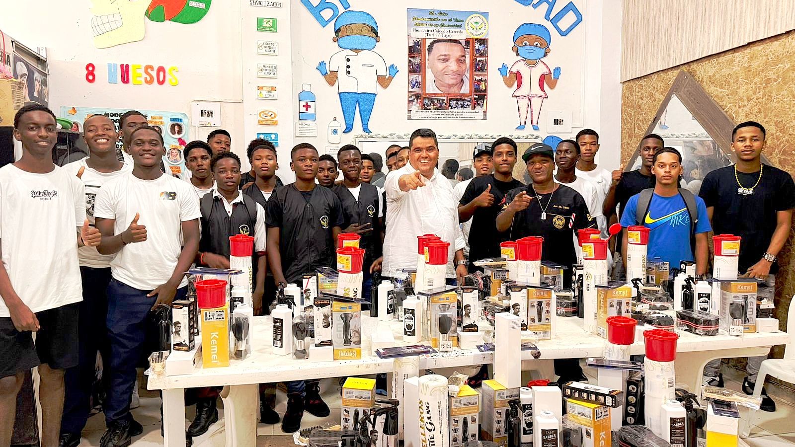 Con alianzas estrat&eacute;gicas, Buenaventura fortalece el emprendimiento juvenil a trav&eacute;s de la formaci&oacute;n en barber&iacute;a