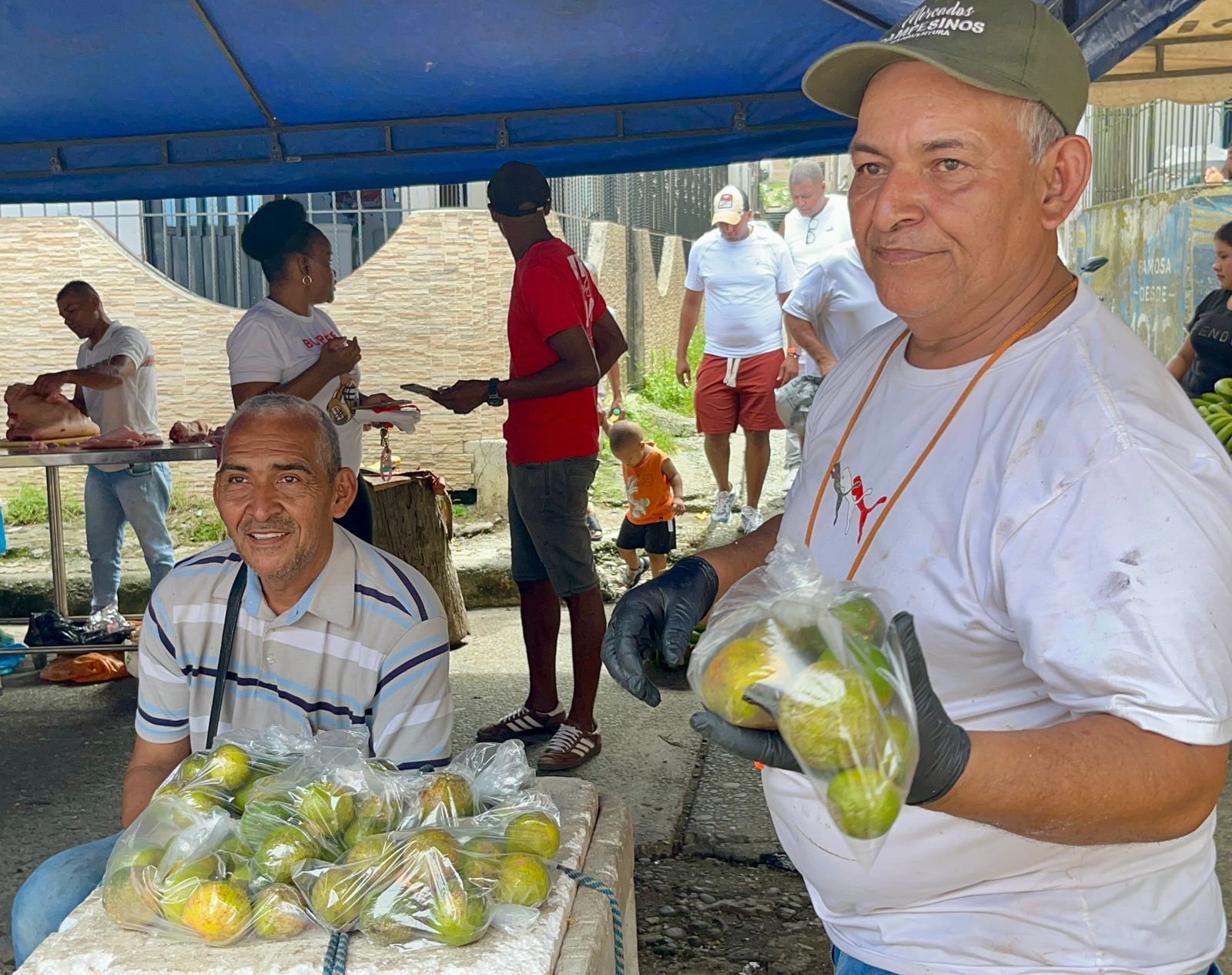 Mercado Campesino fortalece la econom&iacute;a rural y lleva productos frescos a las comunidades urbanas de Buenaventura