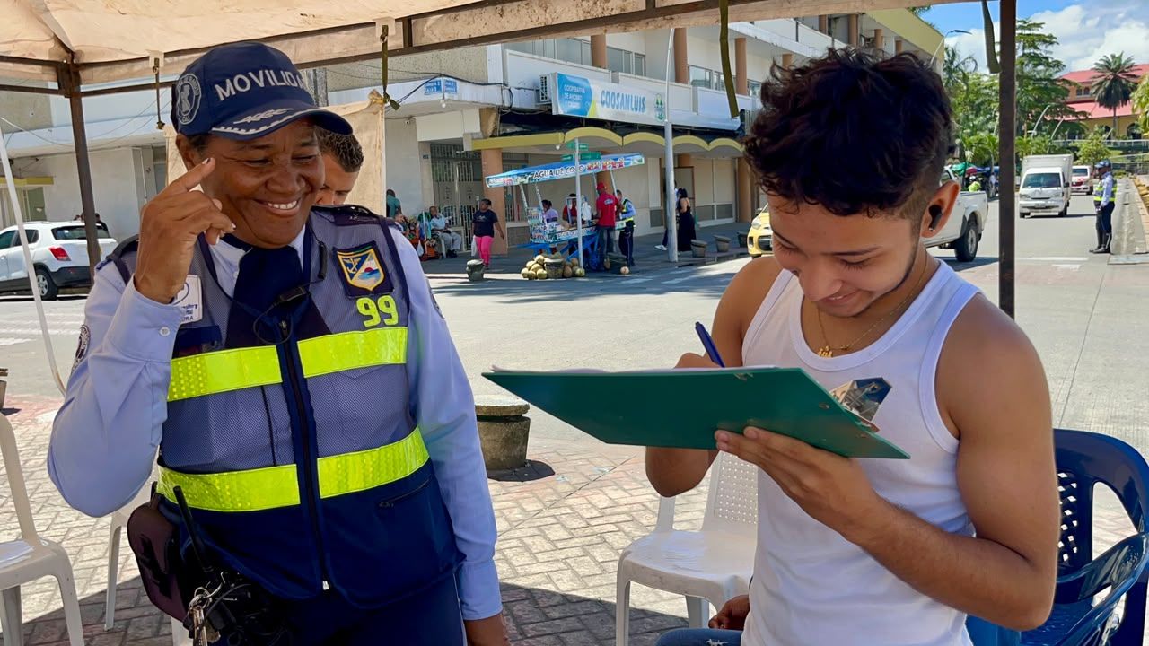 Alcald&iacute;a de Buenaventura impulsa jornada de motodestreza para fortalecer la seguridad vial y prevenir siniestros de tr&aacute;nsito