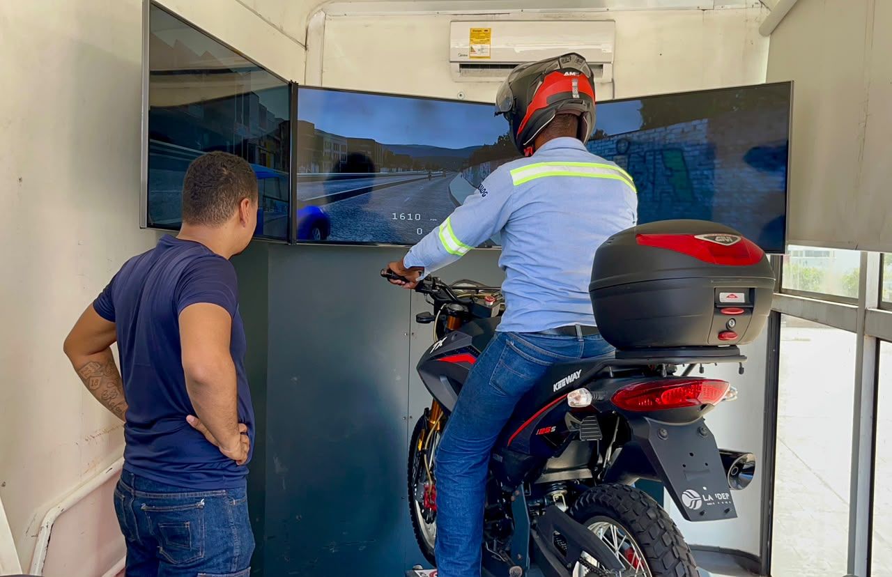 Alcald&iacute;a de Buenaventura impulsa jornada de motodestreza para fortalecer la seguridad vial y prevenir siniestros de tr&aacute;nsito