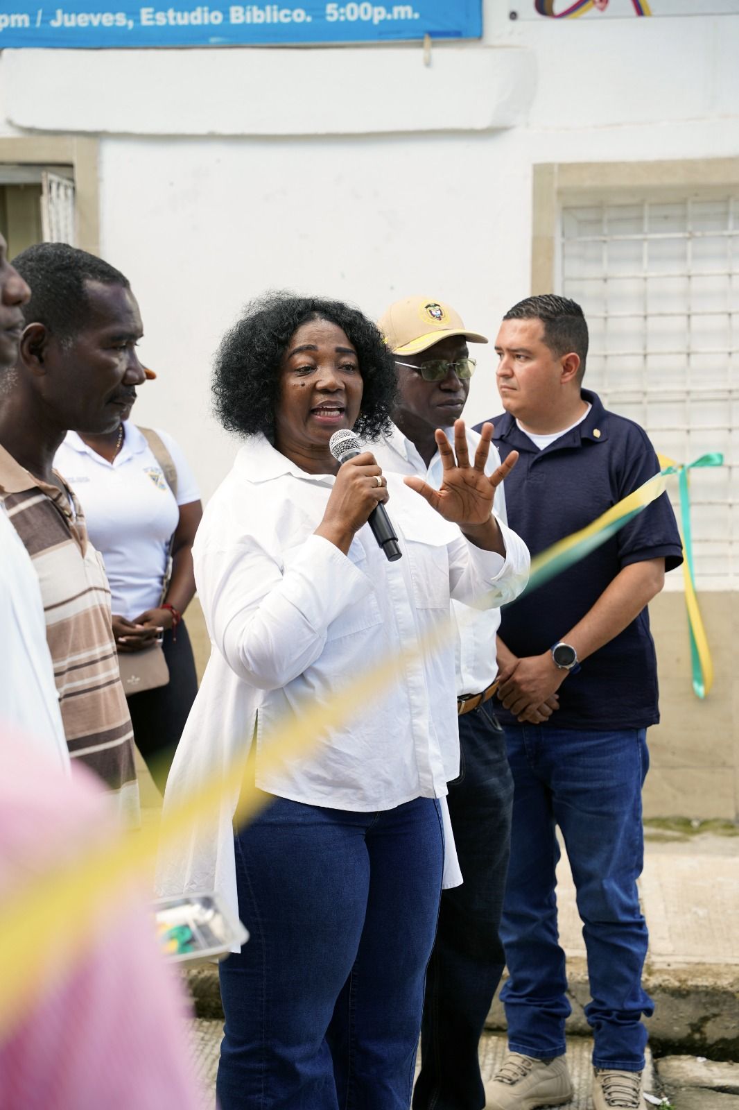 Con obras priorizadas por las comunidades, Alcald&iacute;a de Buenaventura transforma la infraestructura de los barrios
