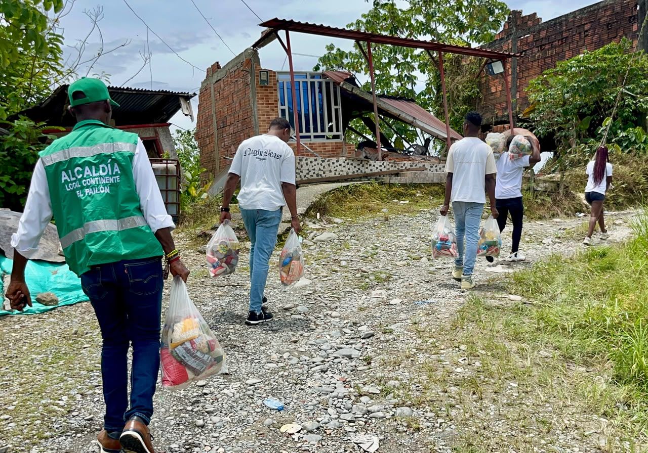 Alcald&iacute;a Distrital acompa&ntilde;a a familias afectadas y fortalece la atenci&oacute;n a comunidades damnificadas en Buenaventura