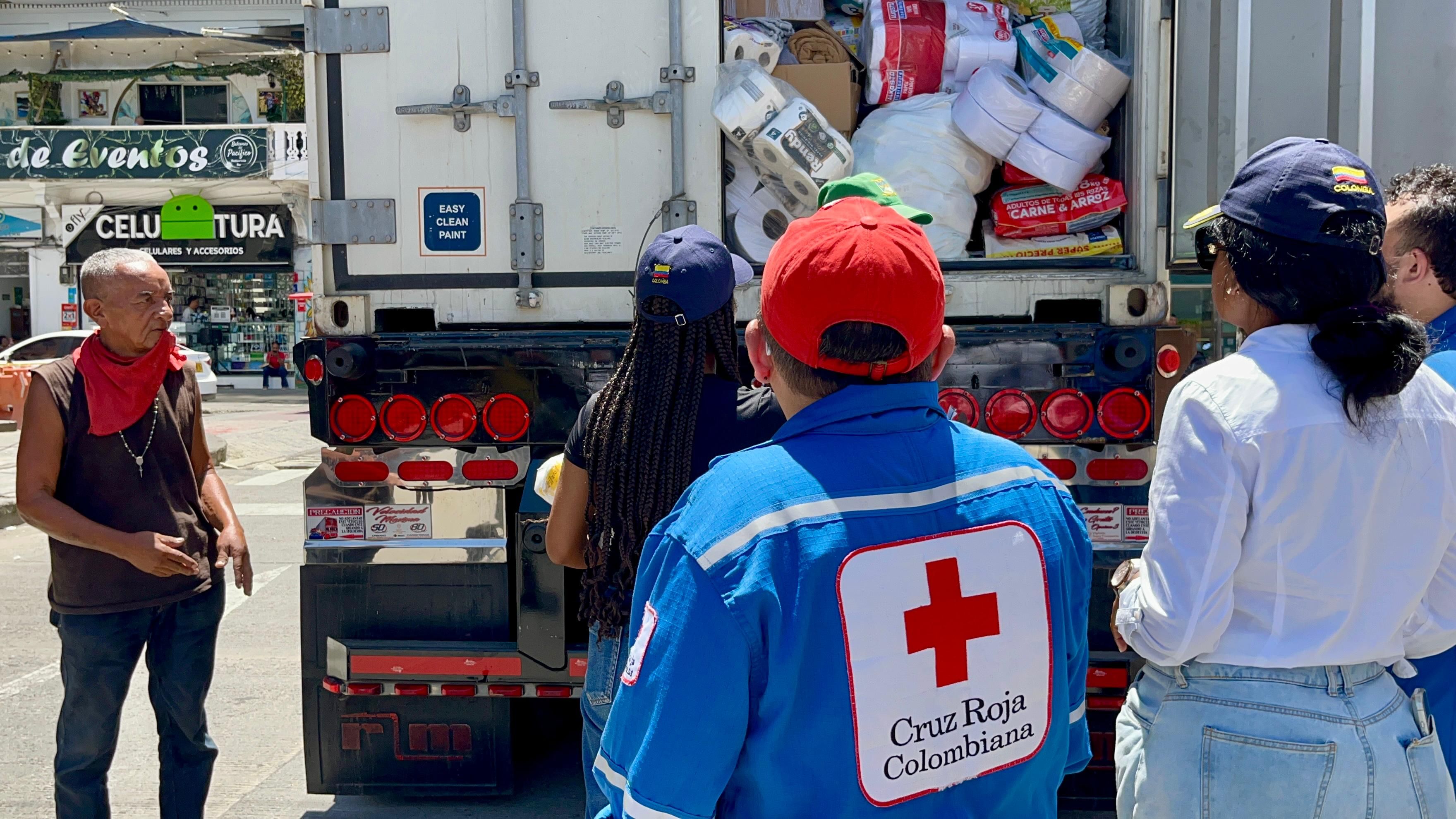 Buenaventura recibi&oacute; 30 toneladas de ayuda humanitaria provenientes de Bogot&aacute;