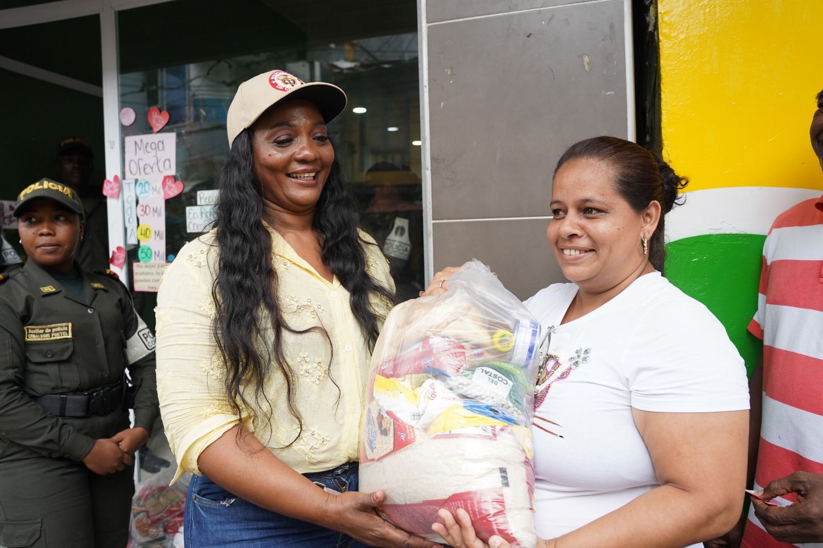 Gestora Social Merlin C&oacute;rdoba Mart&iacute;nez contin&uacute;a llevando atenci&oacute;n y ayudas humanitarias a las comunidades afectadas por la emergencia