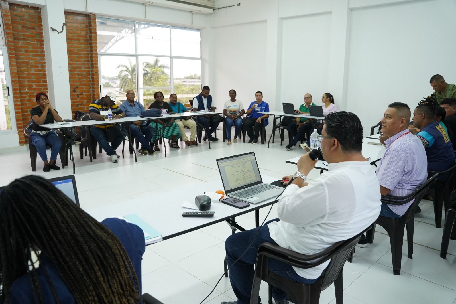Alcald&iacute;a de Buenaventura fortalece el seguimiento a compromisos con comunidades v&iacute;ctimas del conflicto