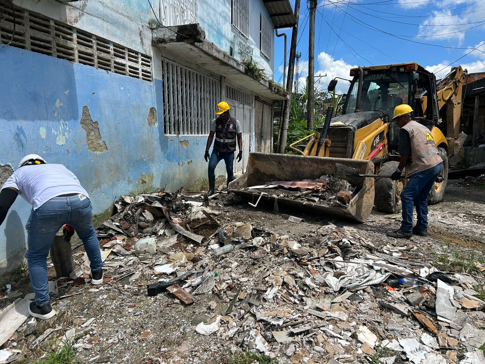 Calles despejadas y barrios renovados: avanza la recuperaci&oacute;n en Buenaventura