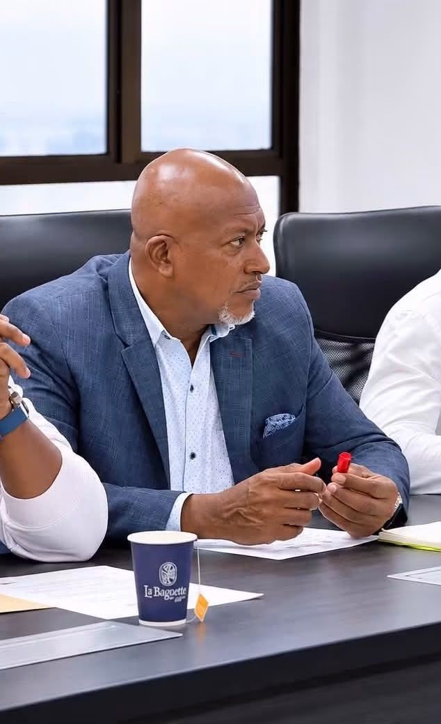 Alcald&iacute;a de Buenaventura presenta a Walter Alom&iacute;a G&oacute;ngora como nuevo secretario de Salud Distrital