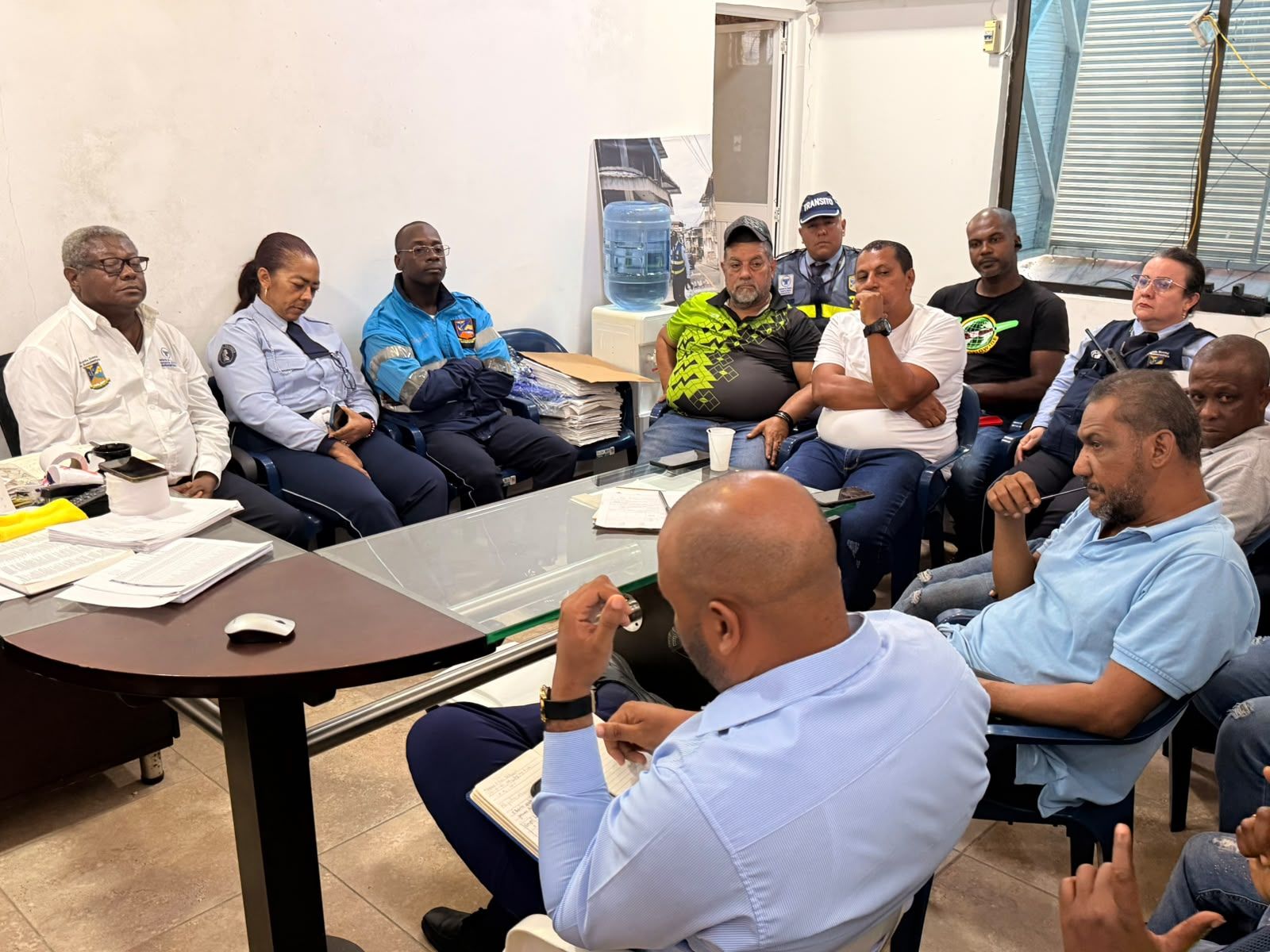 Alcald&iacute;a de Buenaventura y gremio transportador acuerdan medidas para agilizar la movilidad en la avenida Sim&oacute;n Bol&iacute;var