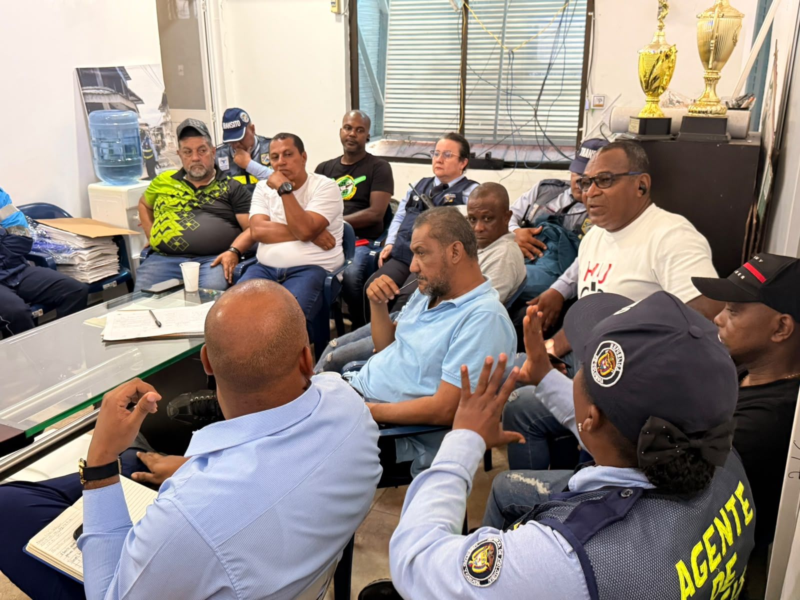 Alcald&iacute;a de Buenaventura y gremio transportador acuerdan medidas para agilizar la movilidad en la avenida Sim&oacute;n Bol&iacute;var